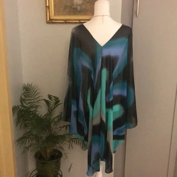 NWT BRILLIANT BLOUSE 👚 POLYESTER - Picture 3 of 4